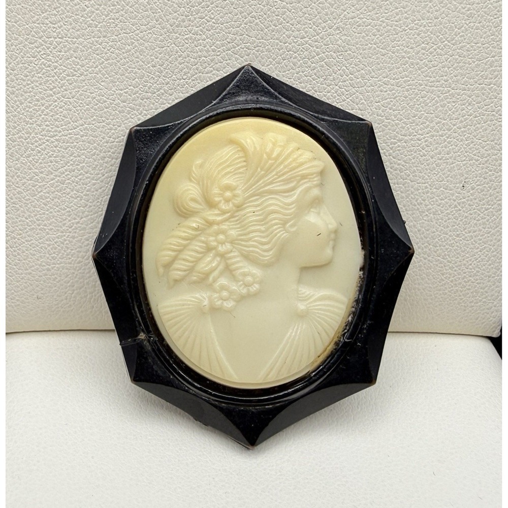 Vintage Art Deco Black Bakelite Cameo Brooch Cream Celluloid Lady Portrait Pin
